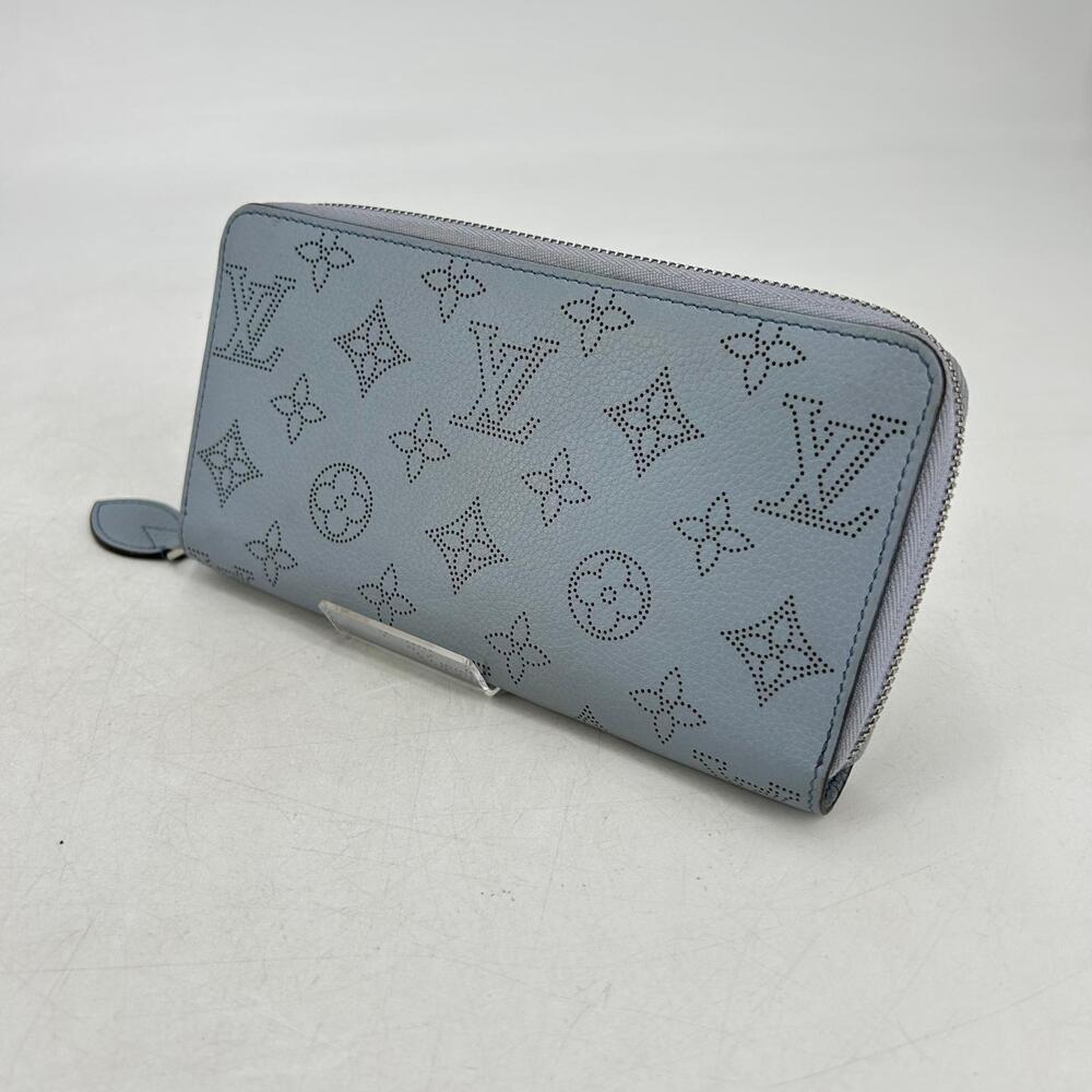 LOUIS VUITTON Zippy Wallet Long